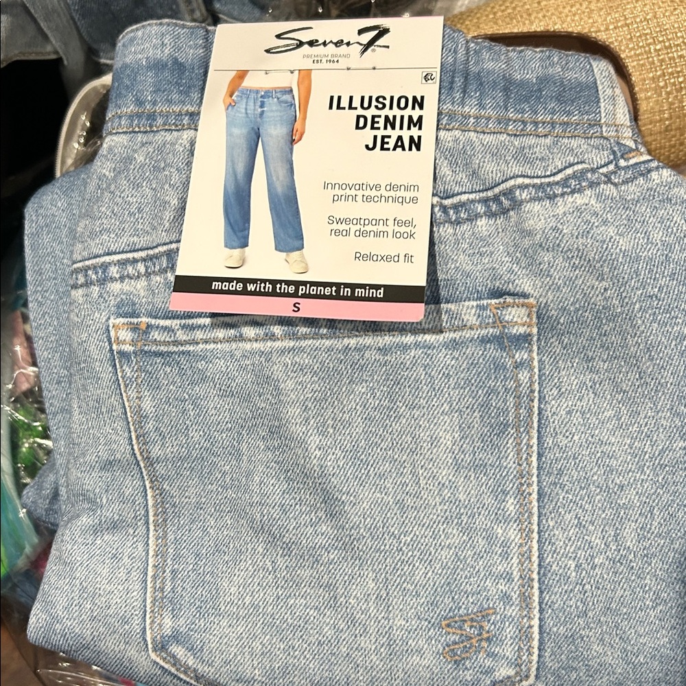 Seven7 women’s leggings color light blue no pockets  relaxed fit